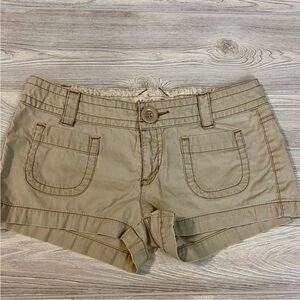 Aeropostale womens khaki shorts 5/6